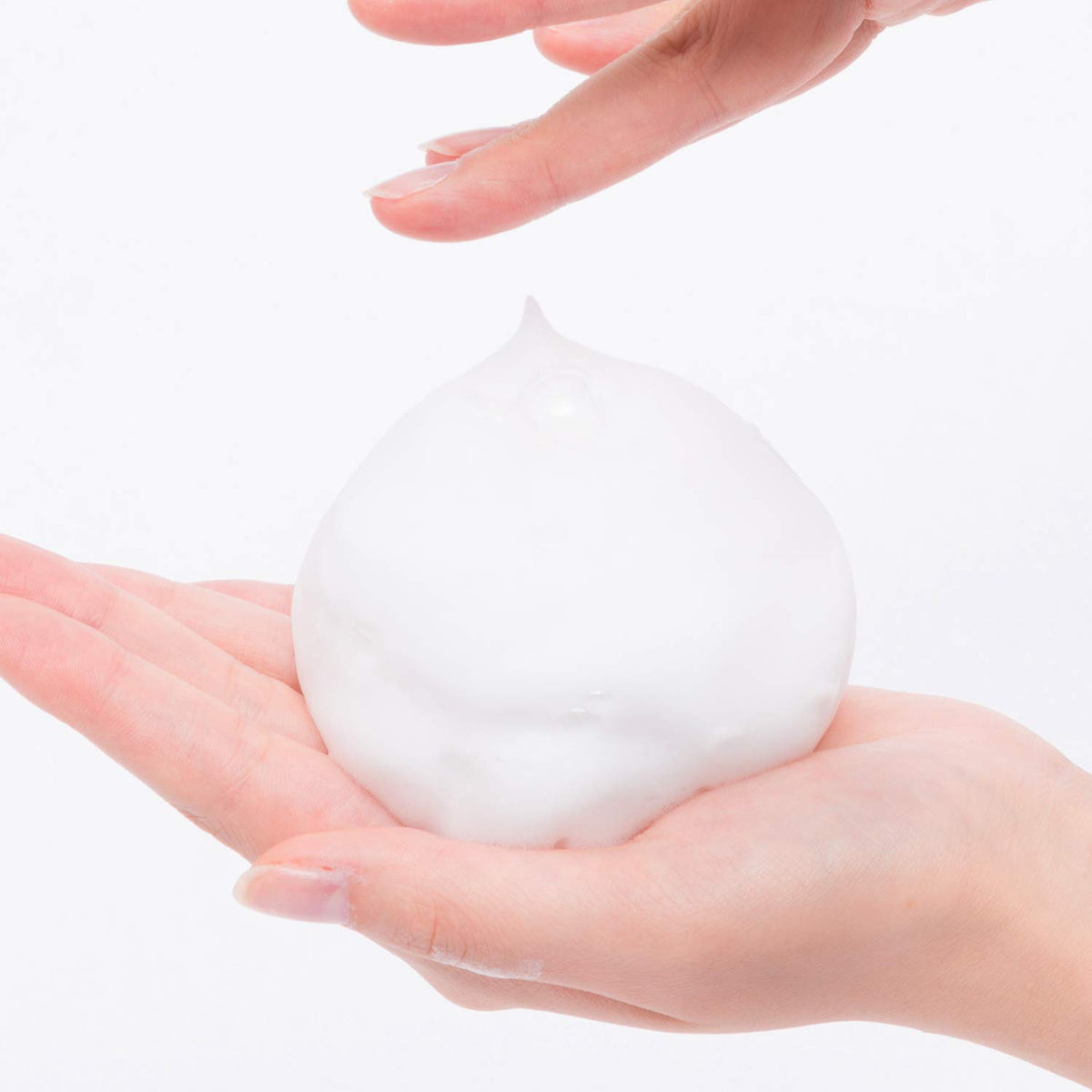 Softymo Natu Savon Select White Body Wash Rich Moist, Limited Edition Night Cherry Blossom Scent Botanical Foaming Body Soap, 480 mL Pump