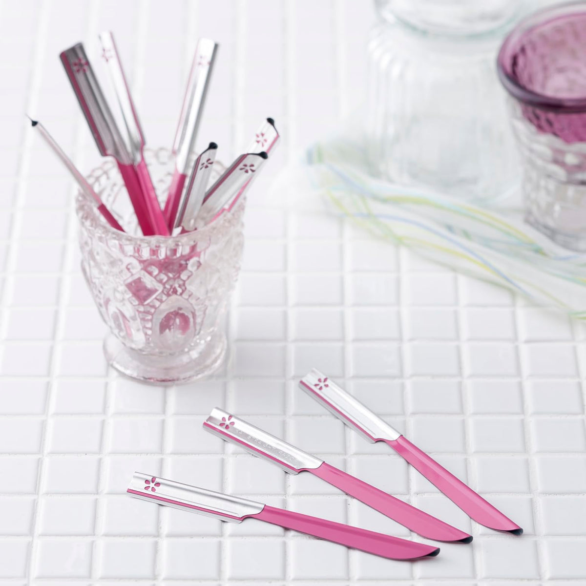 KAI Beauty M Face and Brow Razors, Guardless Single-Blade L-Shaped Disposable Razors with Antibacterial Caps, Box of 10, 20 or 30, Made in Japan