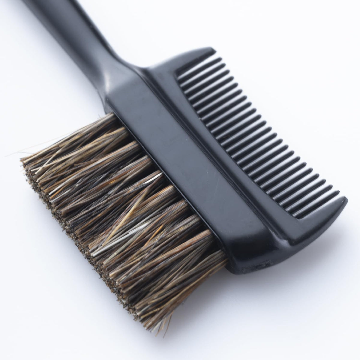 KAI Eyebrow Brush with Comb HL0304, Black Brow Brush and Comb in One for Brow Care and Trimming, 160 mm
