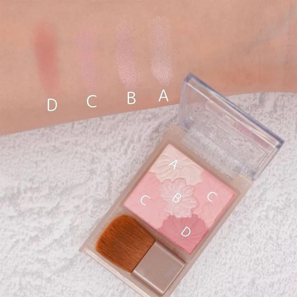 Canmake Glow Fleur Cheeks Blend Type, Four-Colour Shiny and Sheer-Matte Powder Blush Palette with Brush, 5.4 g