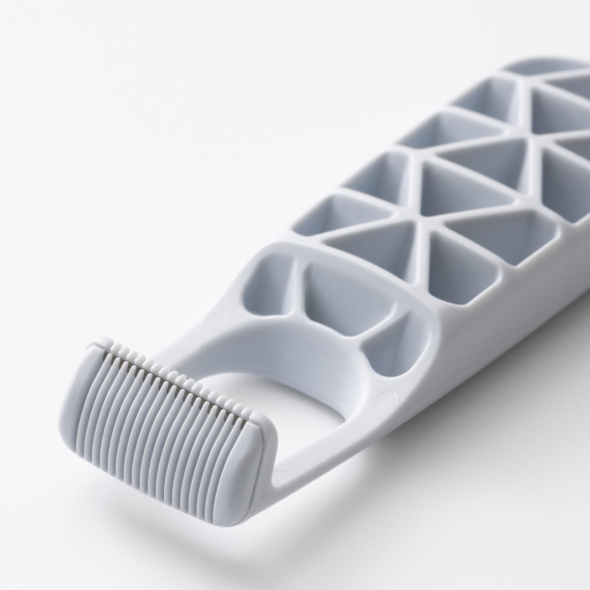 KAI GA0153 Sensitive Razor for the VIO Line, Safety Razor with Hidden Blade and Window to Check the Blade, Compact and Light