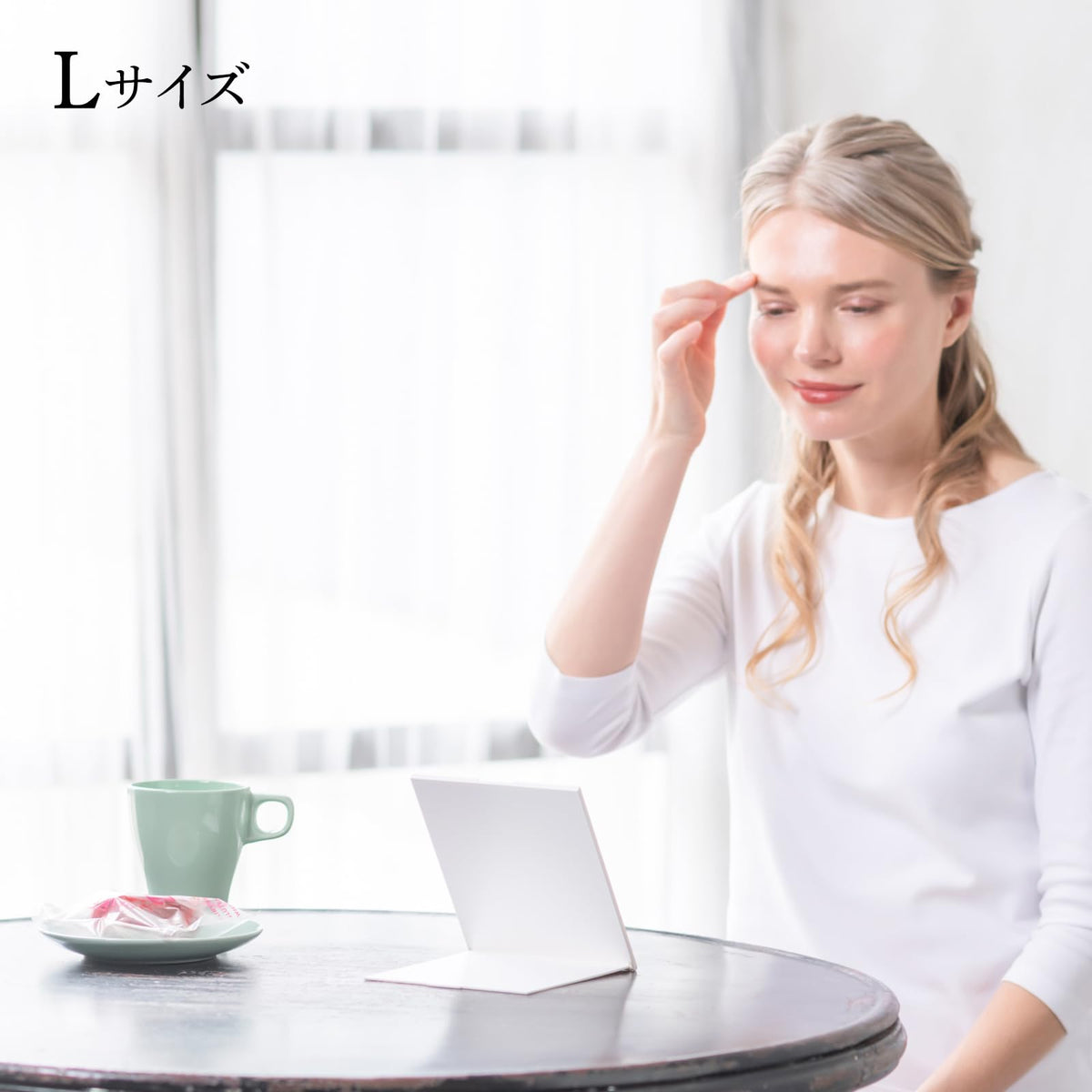 Horiuchi Mirror Slim and Light Compact Folding Mirror, Handheld and Tabletop Makeup Mirror in M and L Sizes, Silver, Black or White, Made in Japan
