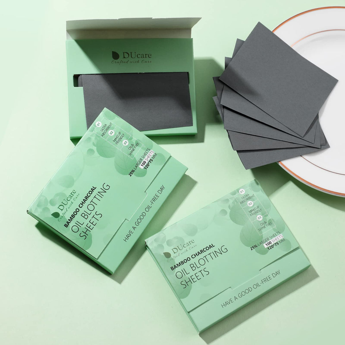 DUcare Bamboo Charcoal Oil Blotting Sheets, 100 Large Black Sheets of 12 x 7.5 cm in a Pocket Pop-Up Pack, Unscented