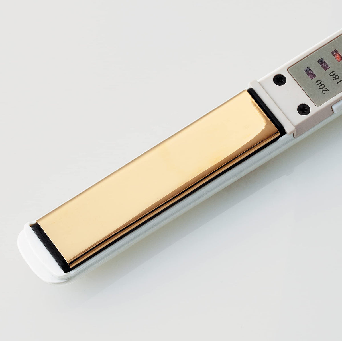 Slim Gold-Coated Hair Straightener CIS-R01, Dual Voltage AC 100-240 V, Five Temperature Steps from 120 to 200 Degrees C, 3 m Cord