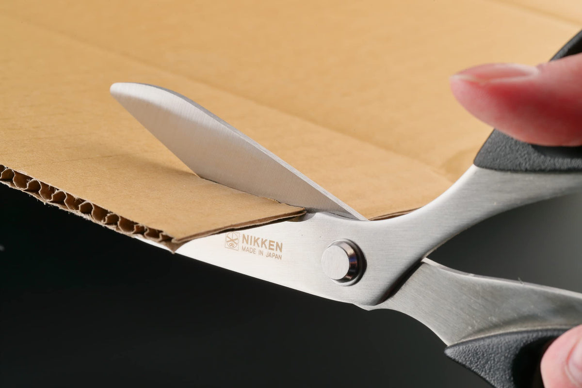 Nikken Heavy-Duty Cardboard Cutting Scissors AG-1500, 3 mm Thick Stainless Blade, 200 mm, Black, Made in Japan