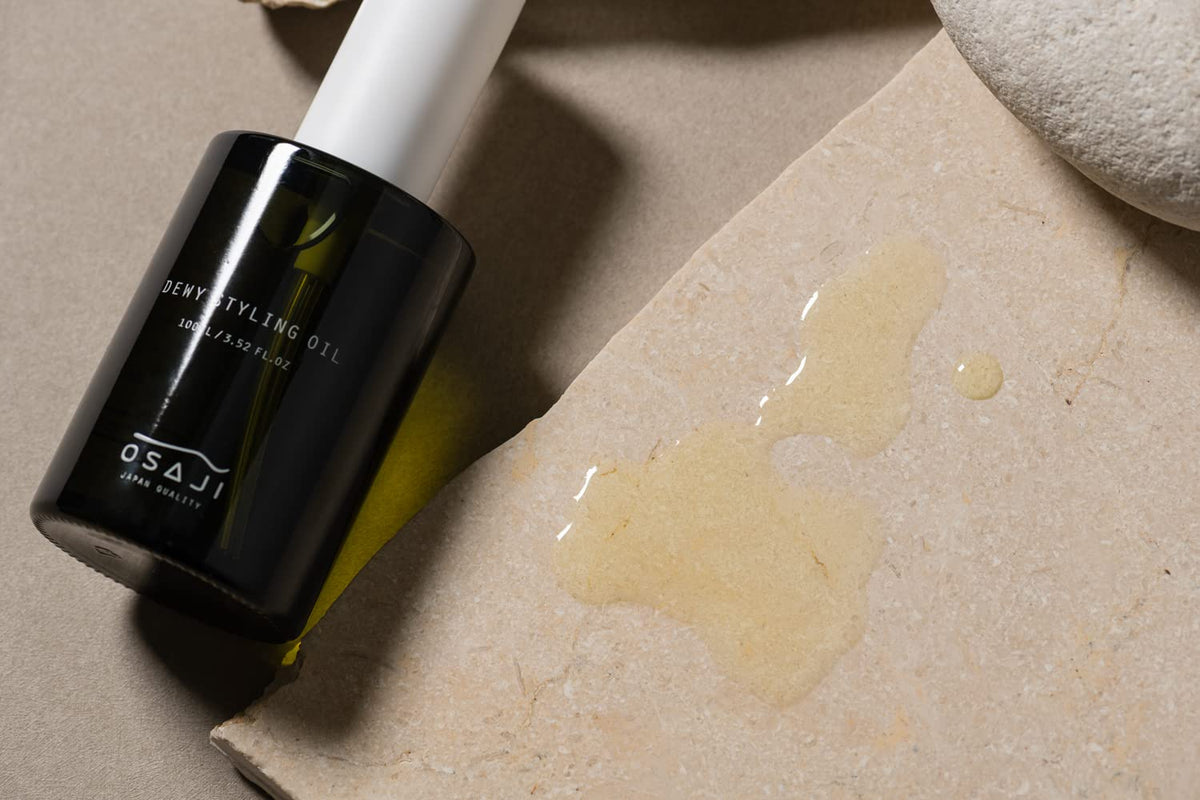 OSAJI Dewy Styling Oil 100 ml, Silicone-Free Hair Oil for Frizz, Shine and Hold with a Light Spreading Texture and Floral Woody Scent