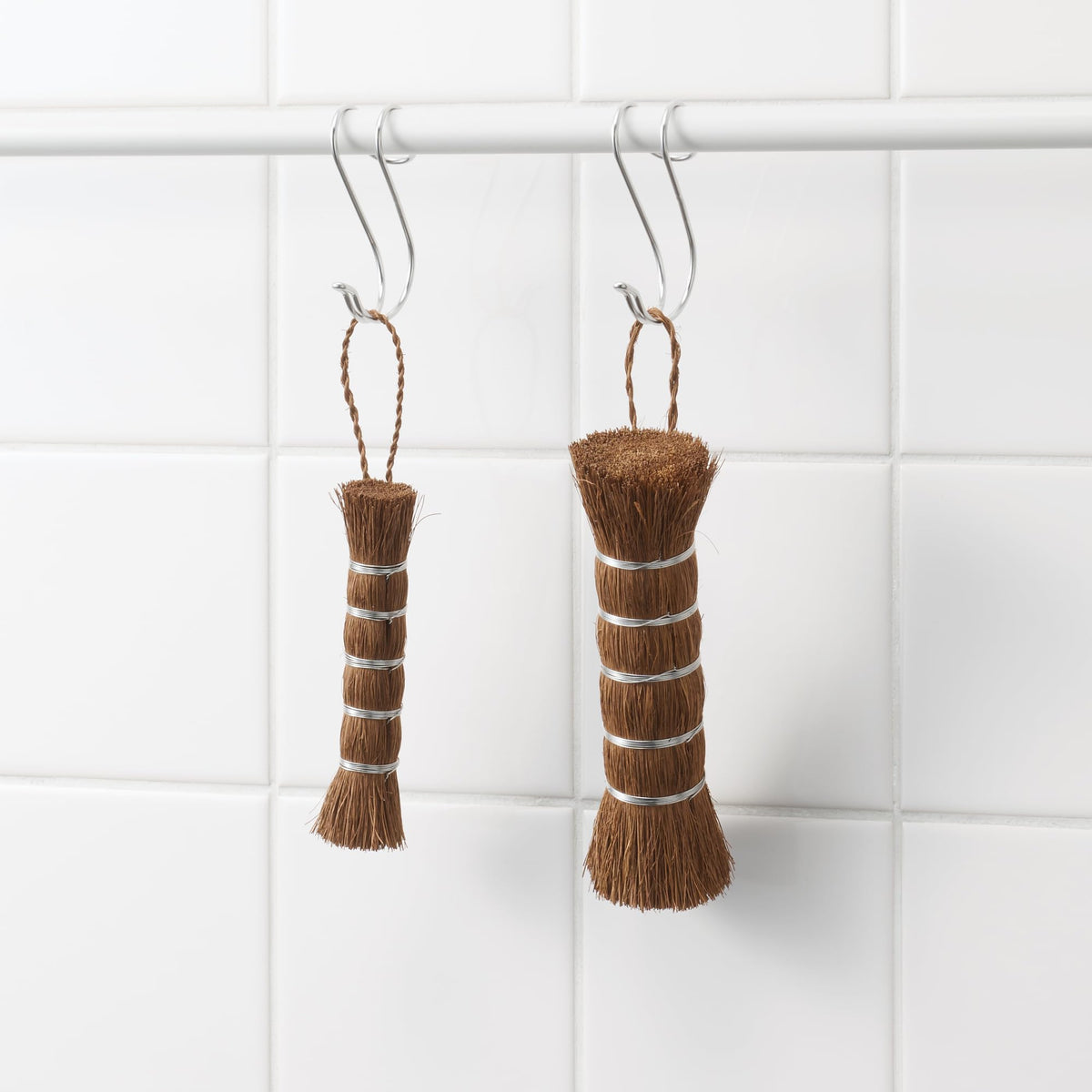 MUJI Palm Bar Scrubbing Brush, Natural Palm Fibre Bound with Stainless Steel Wire for Pots and Steamers, 13 cm Large or 10 cm Small