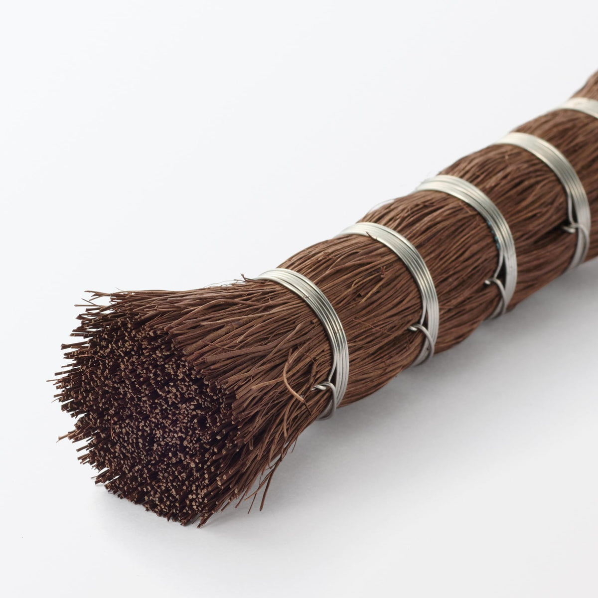 MUJI Palm Bar Scrubbing Brush, Natural Palm Fibre Bound with Stainless Steel Wire for Pots and Steamers, 13 cm Large or 10 cm Small