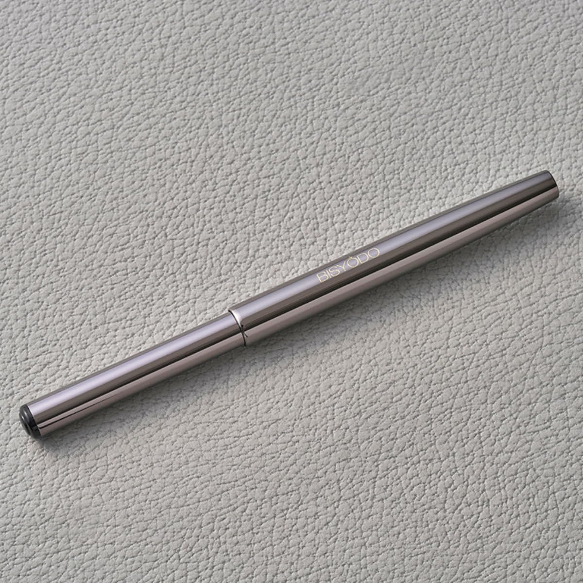 Slide Lip Brush S-519, Shiori Series Retractable Lip Brush with Fine Synthetic Bristles and a Slim Metal Case, 17 cm