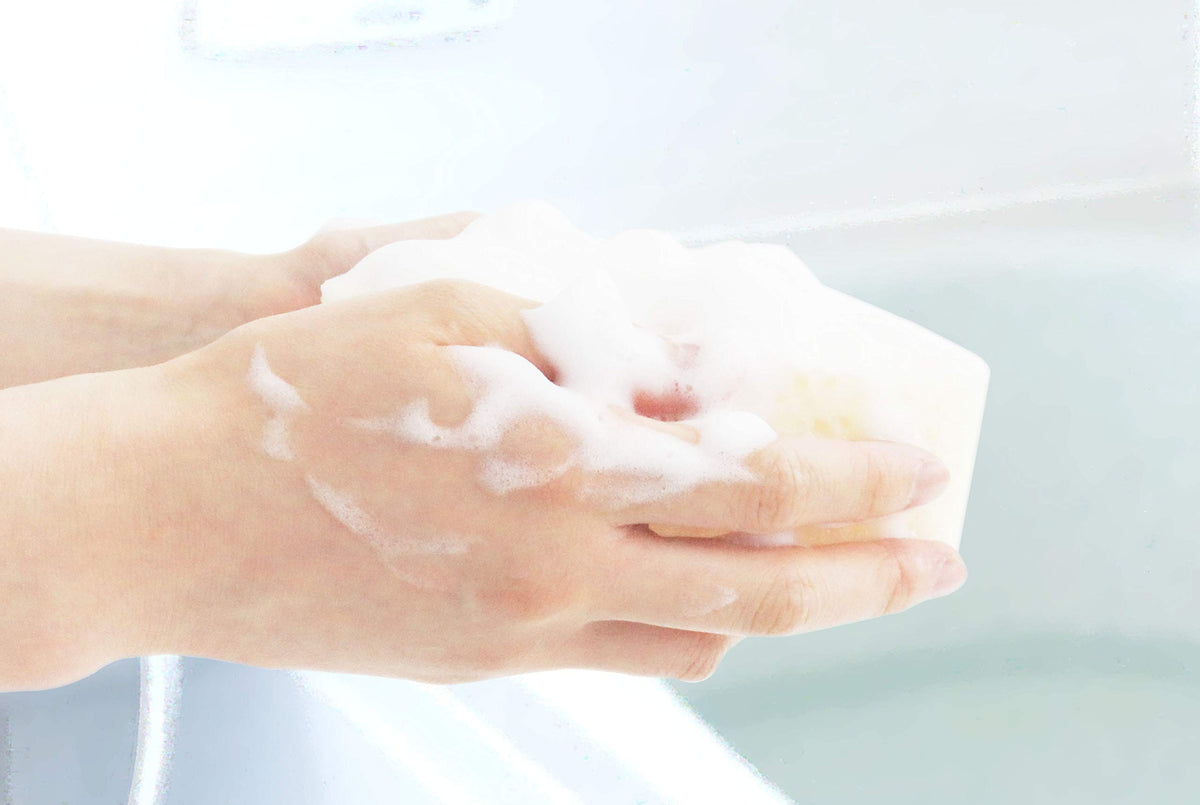Ohe Baby Body Sponge Beige 14.8 x 8.6 x 5 cm, Soft Moist Polyurethane Foam Bath Sponge for Baby Skin, Made in Japan
