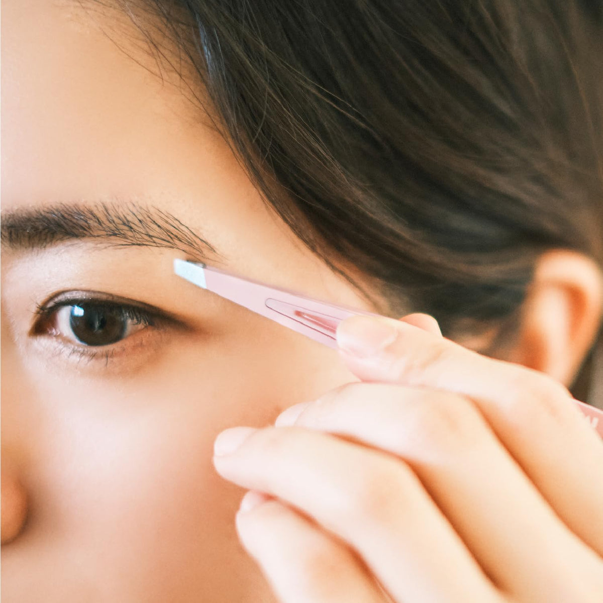 KAI Slip-Free Slant-Tip Tweezers KQ3214, Pink Stainless Steel Eyebrow and Hair Tweezers with Finger Dents, Stopper and Cap