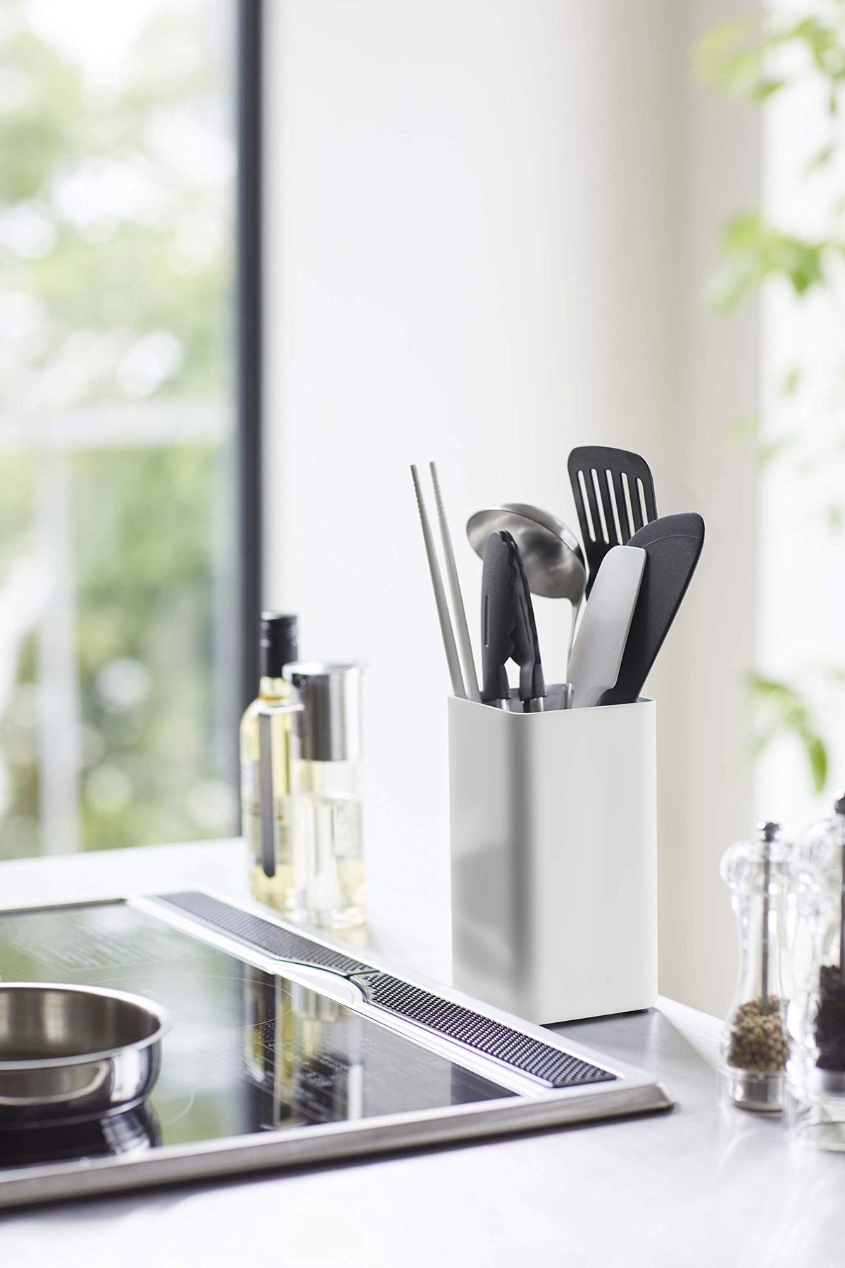 Yamazaki Plate Square Kitchen Tool Stand, Steel Utensil Holder for Narrow Hob Areas, 9.5 x 9.5 x 18 cm and 620 g, White