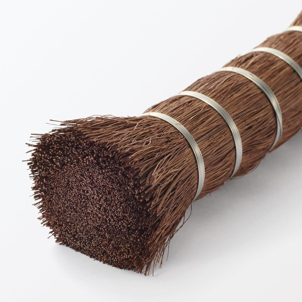MUJI Palm Bar Scrubbing Brush, Natural Palm Fibre Bound with Stainless Steel Wire for Pots and Steamers, 13 cm Large or 10 cm Small