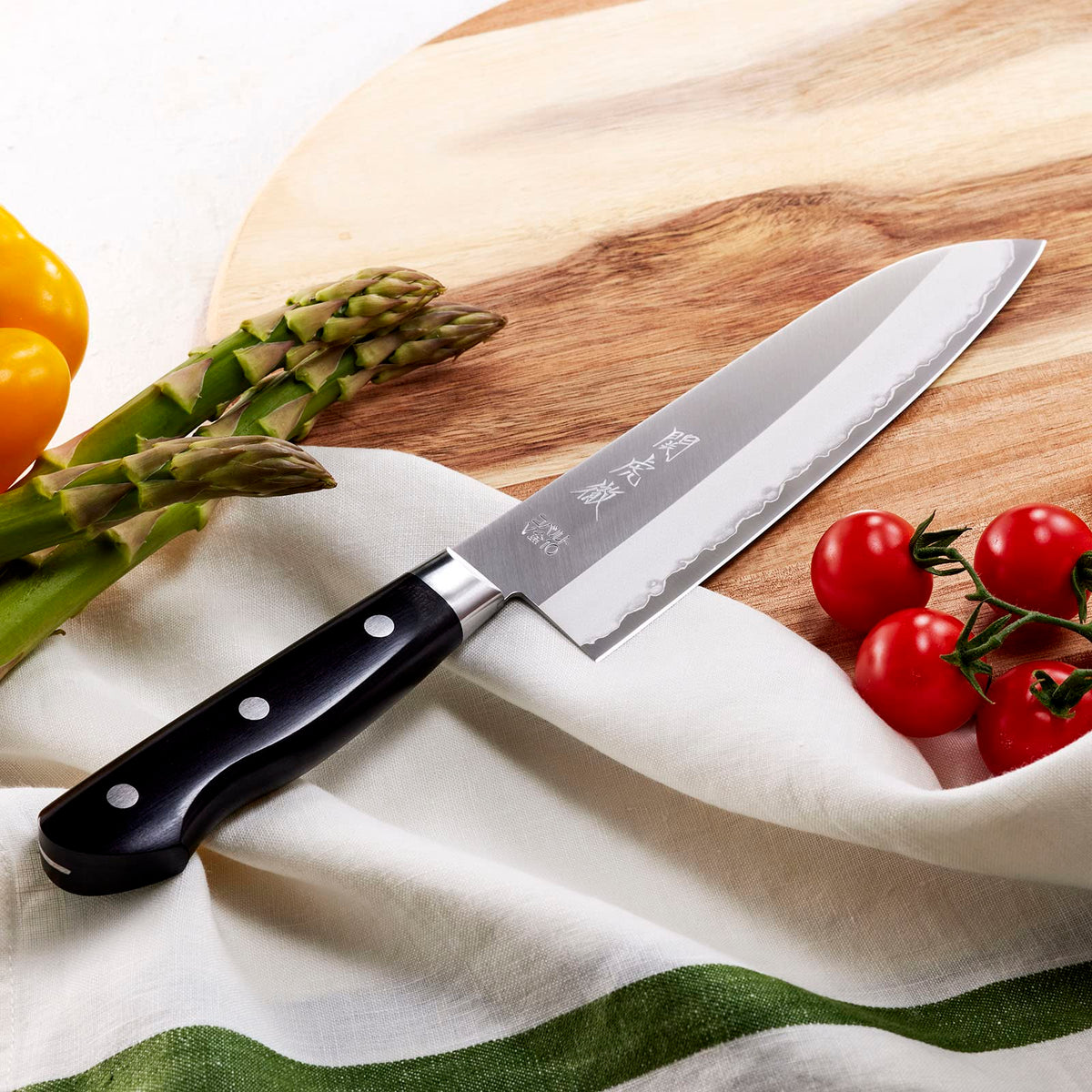 Yasuda Hamono Seki Kotetsu V-Gold No.10 Guarded Santoku Knife 180 mm (YG300)