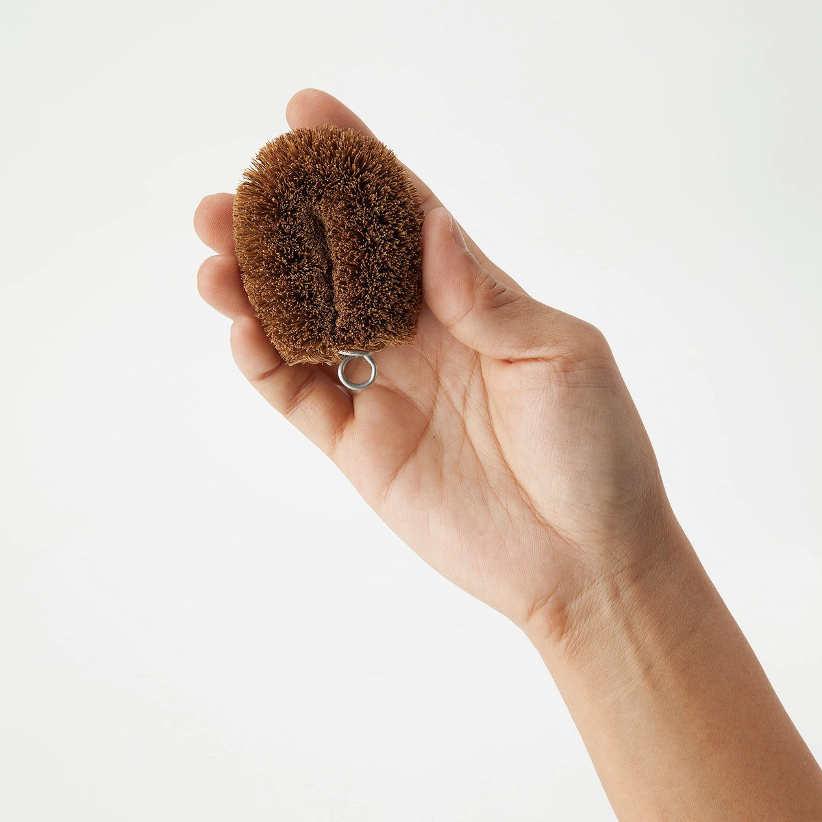 Kamenoko Tawashi Palm Chibikko P, Small Coir Palm Scrubber with a Hanging Ring for Dishes and Vegetables, 50 x 32 x 70 mm, 1 Piece or 2-Piece Set
