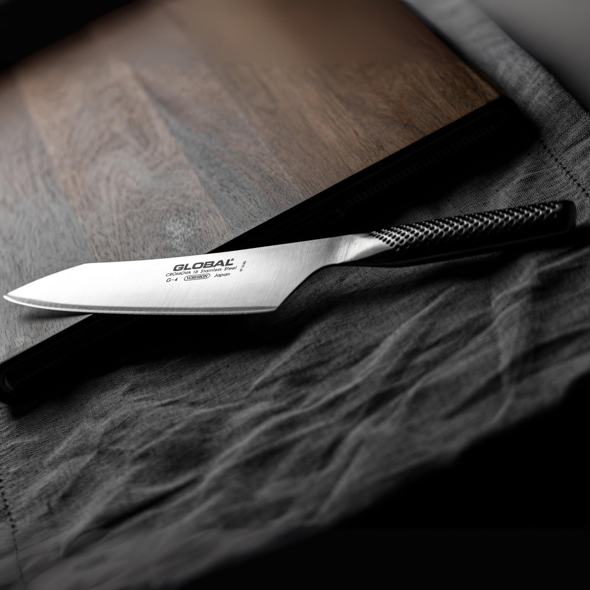 Global G-4 Oriental Cook's (Bunka) Knife 18 cm, One-Piece CROMOVA 18 Steel