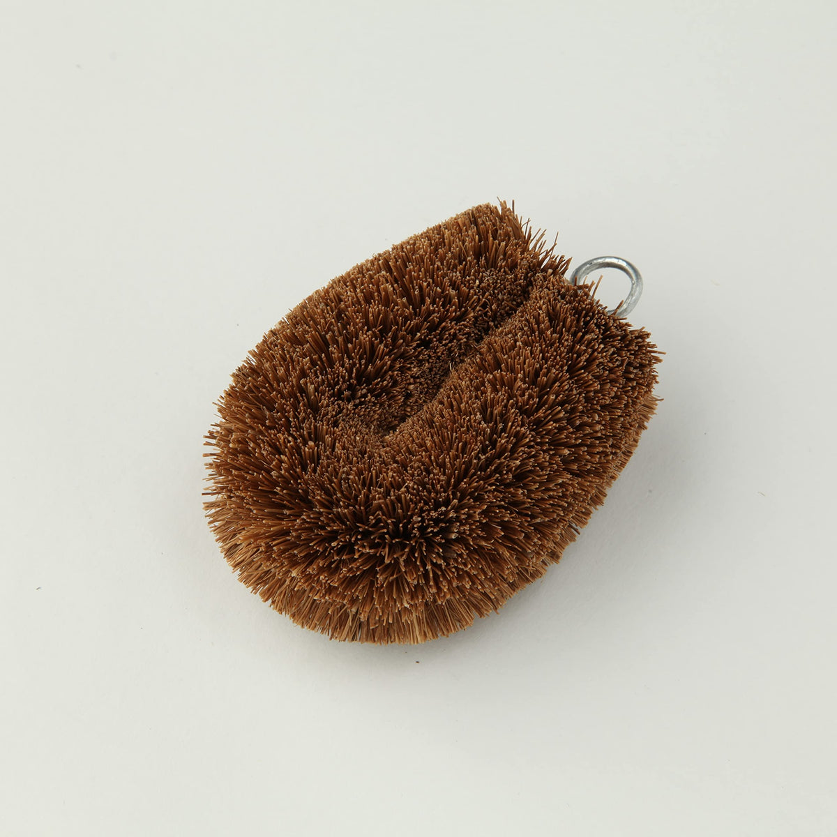 Kamenoko Tawashi Palm Chibikko P, Small Coir Palm Scrubber with a Hanging Ring for Dishes and Vegetables, 50 x 32 x 70 mm, 1 Piece or 2-Piece Set