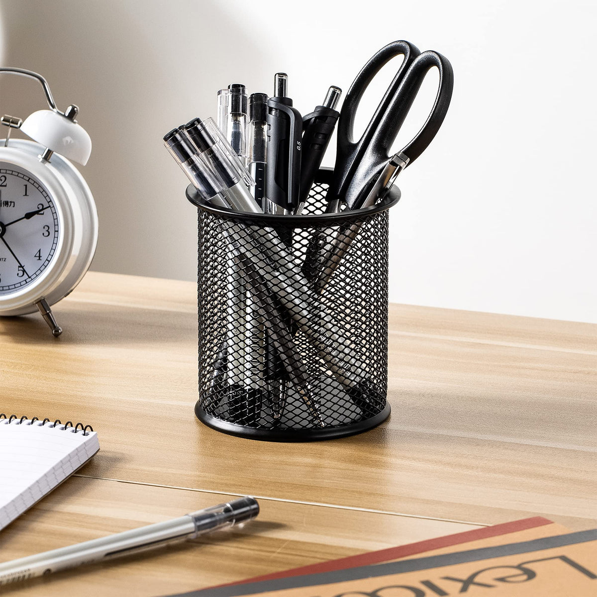 Amazon Basics Wire Mesh Pen Cup, Black Powder-Coated Alloy Steel with Double Rim, 8.5 cm Wide and 9.5 cm High, About 82 g, Pack of 1 or 2