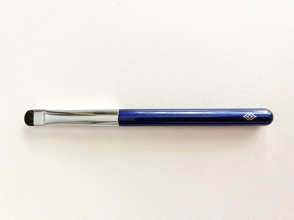 Houkodou Nagi Series N-S3 Shadowliner Brush, Horse Hair Makeup Brush for Eyeshadow And Eyeliner, Blue