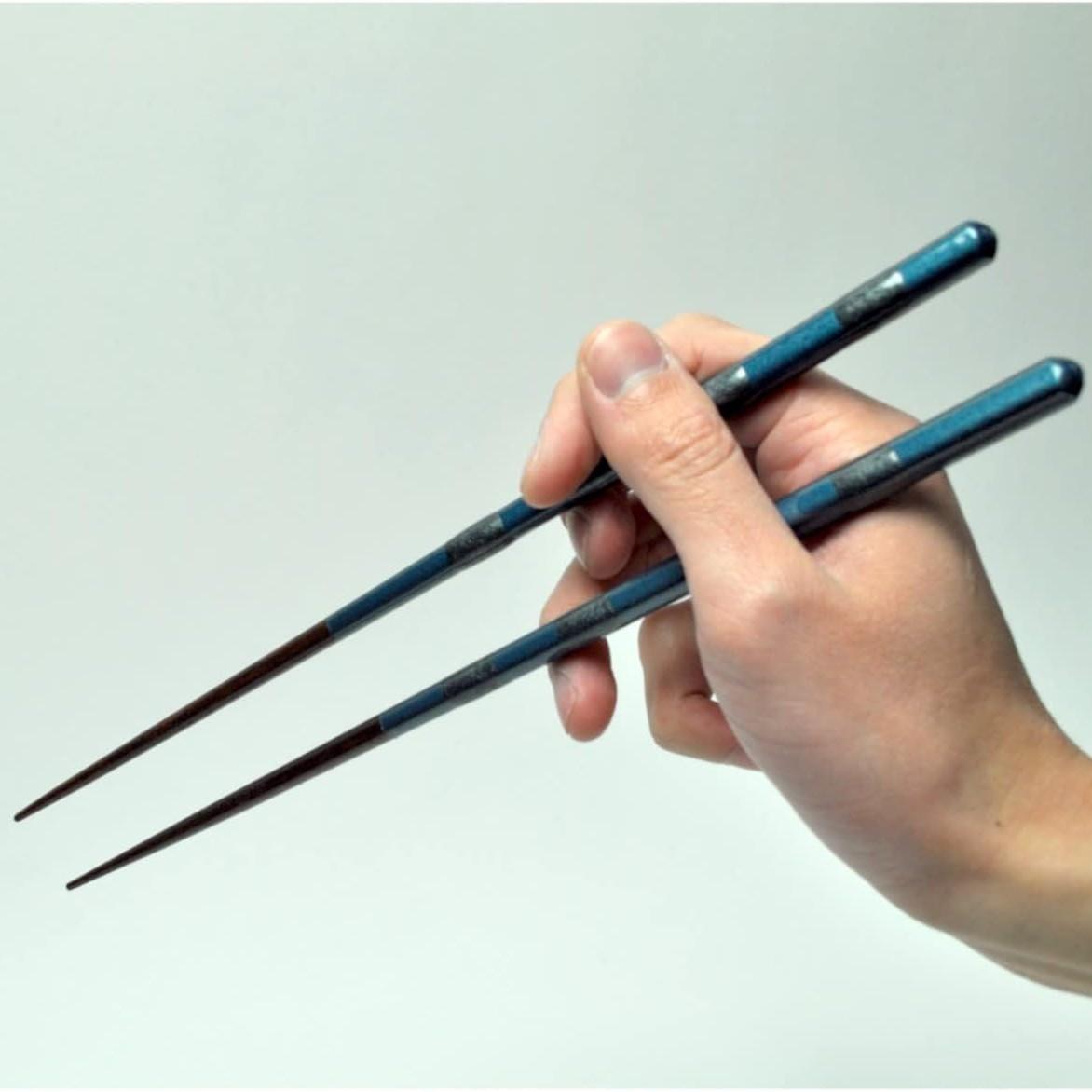 Aoba Premium Musou Blue Dishwasher‑Safe Wooden Chopsticks 26 cm