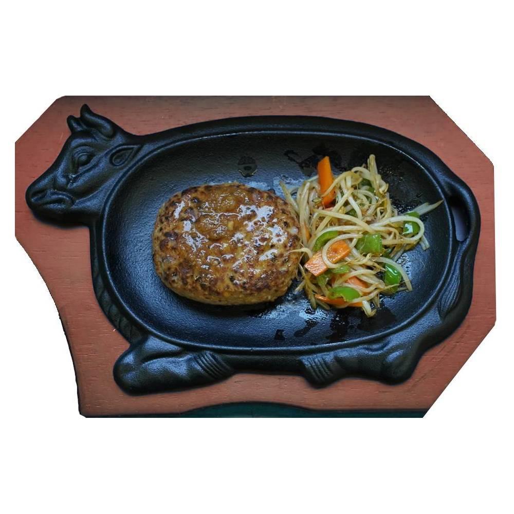 Ikenaga 21cm Cast Iron Cow-Shaped Sizzling Steak Plate – Japanese Quality