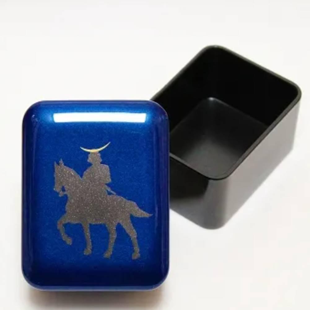 Indigo Blue Lacquered Small Case with Samurai Horseback Maki-e Design