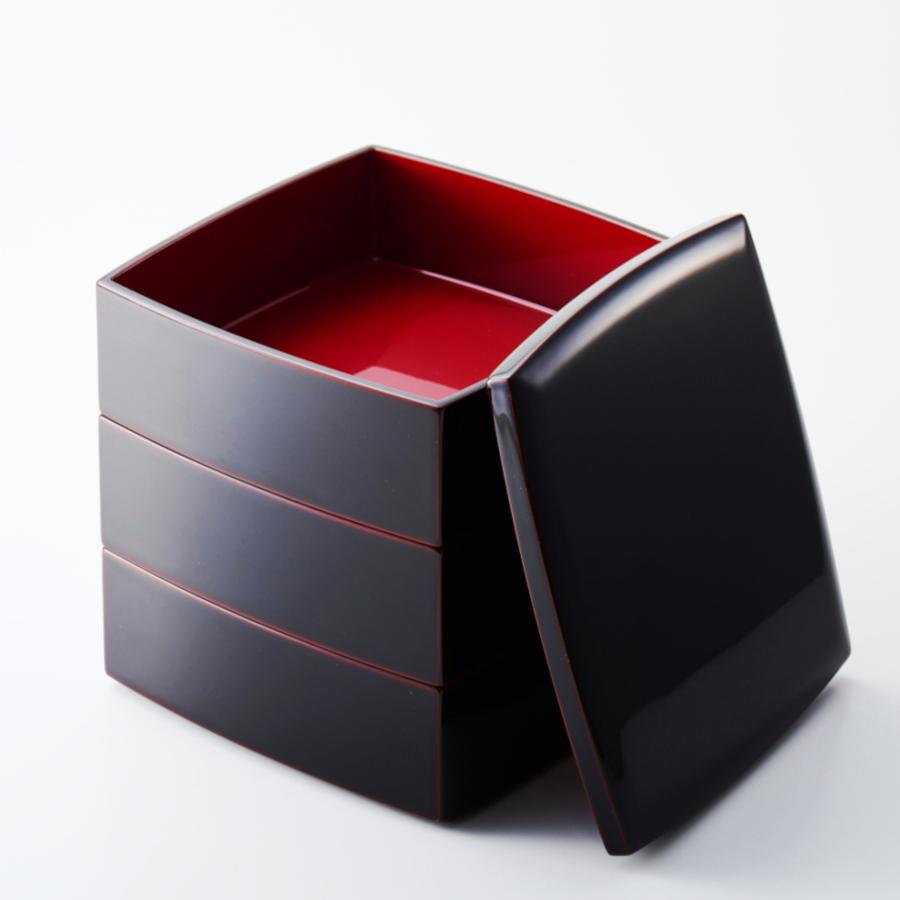 Isuke Three‑Tier Lacquerware Bento Box – 18 cm Traditional Japanese Lunchware