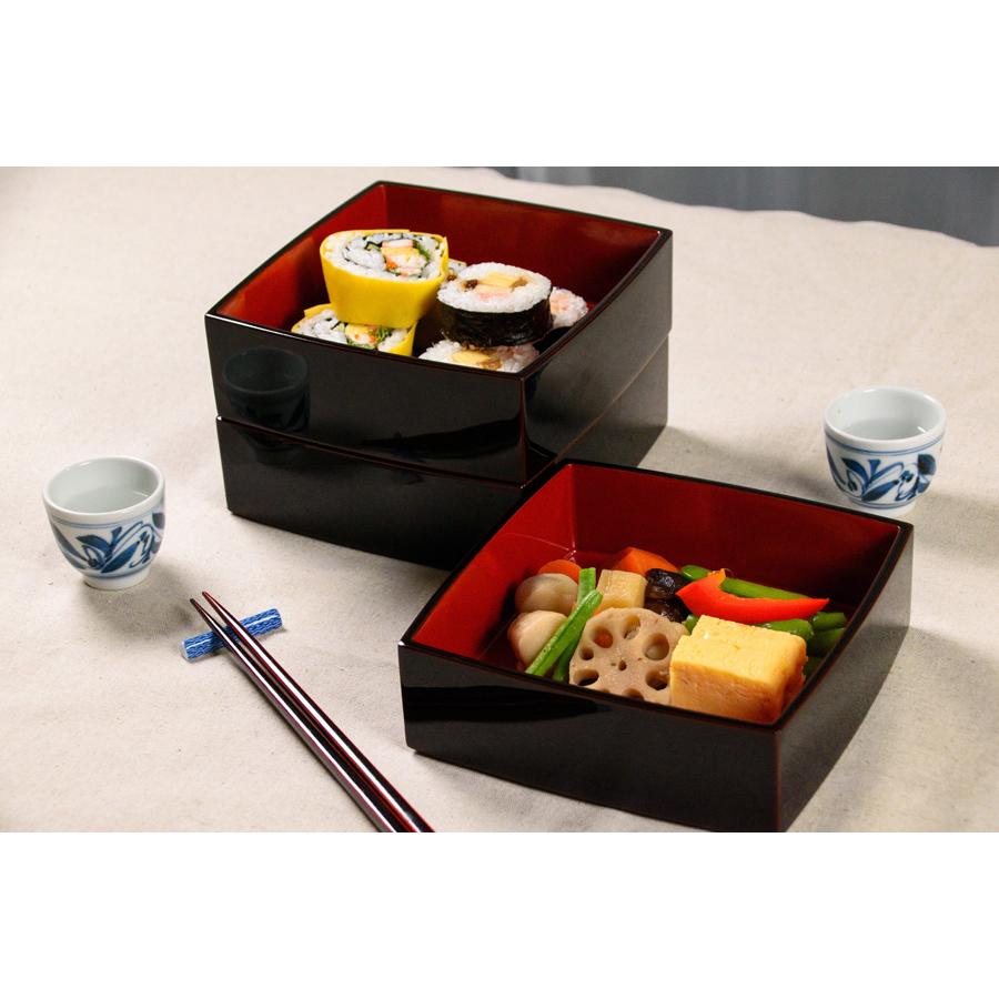 Isuke Three‑Tier Lacquerware Bento Box – 18 cm Traditional Japanese Lunchware