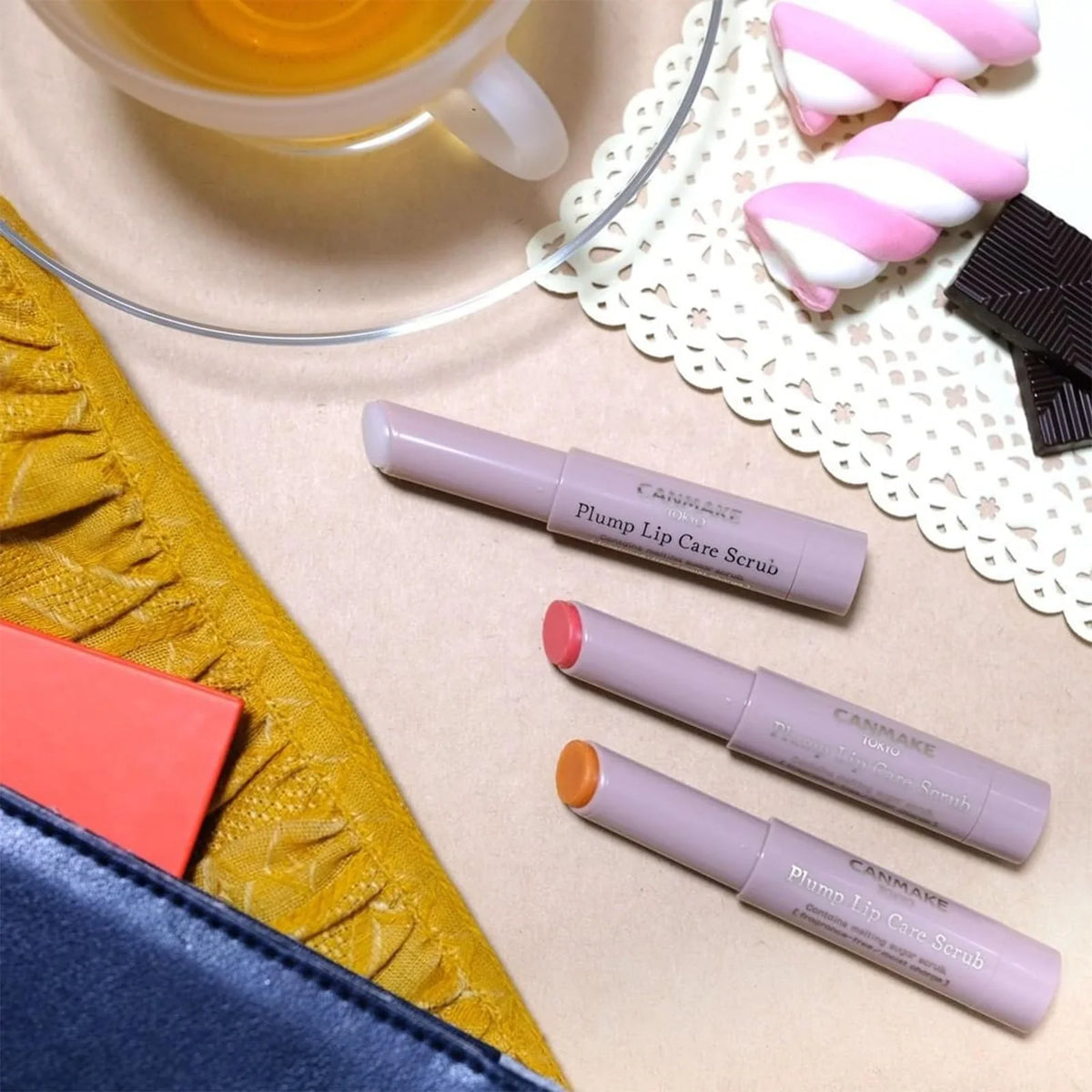 CANMAKE Plump Lip Care Scrub application detail