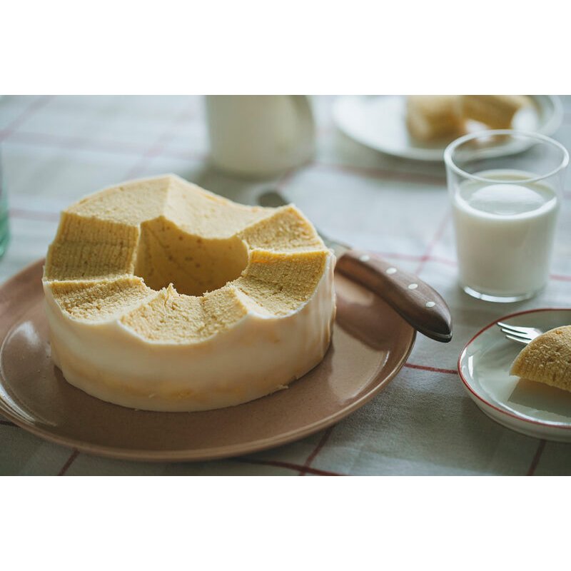 Juchheim Premium Japanese Baumkuchen Ring Almond White Chocolate Cake