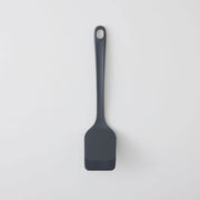 marna Turner for Small Pans, Turner for Small and Deep Pans in Dark Grey or Grey, Flexing Silicone Tip Slides Under Food From Any Angle, Heat Resistant to 230 Degrees C, 28.7 cm Long, Made in China, 6.5 x 5.6 x 28.7 cm and 56 g, Dark Grey or Grey