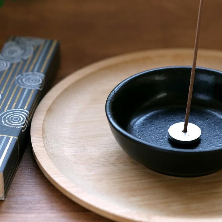 Kousaido Premium Agarwood Oud Incense Sticks with Aluminum Holder