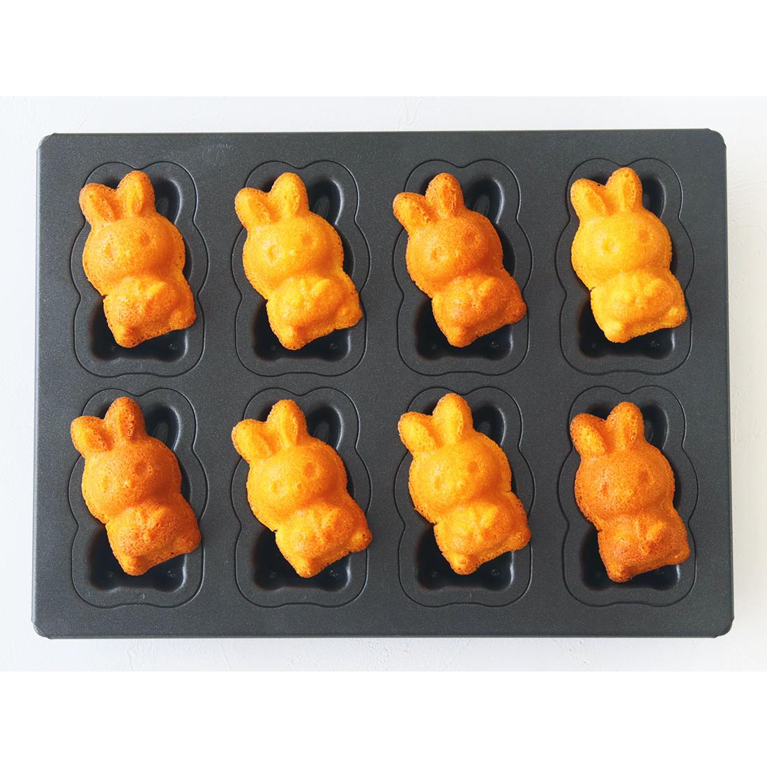 Matsunaga Professional 8‑Cavity Rabbit‑Shaped Nonstick Baking Tray Tin‑Plated Steel