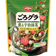 Nissin Gorogura Uji Matcha Granola bag featuring green matcha clusters, red strawberries, and white mochi pieces