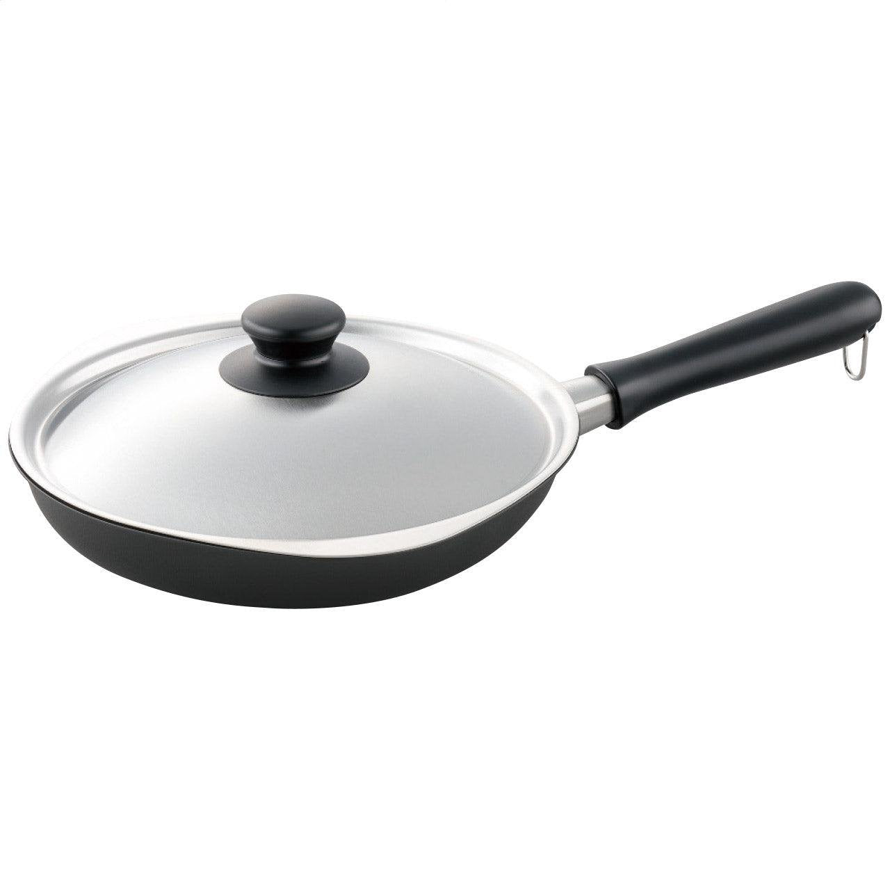 Sori Yanagi 25cm Iron Frying Pan with Stainless Steel Lid and Magma Plate texture