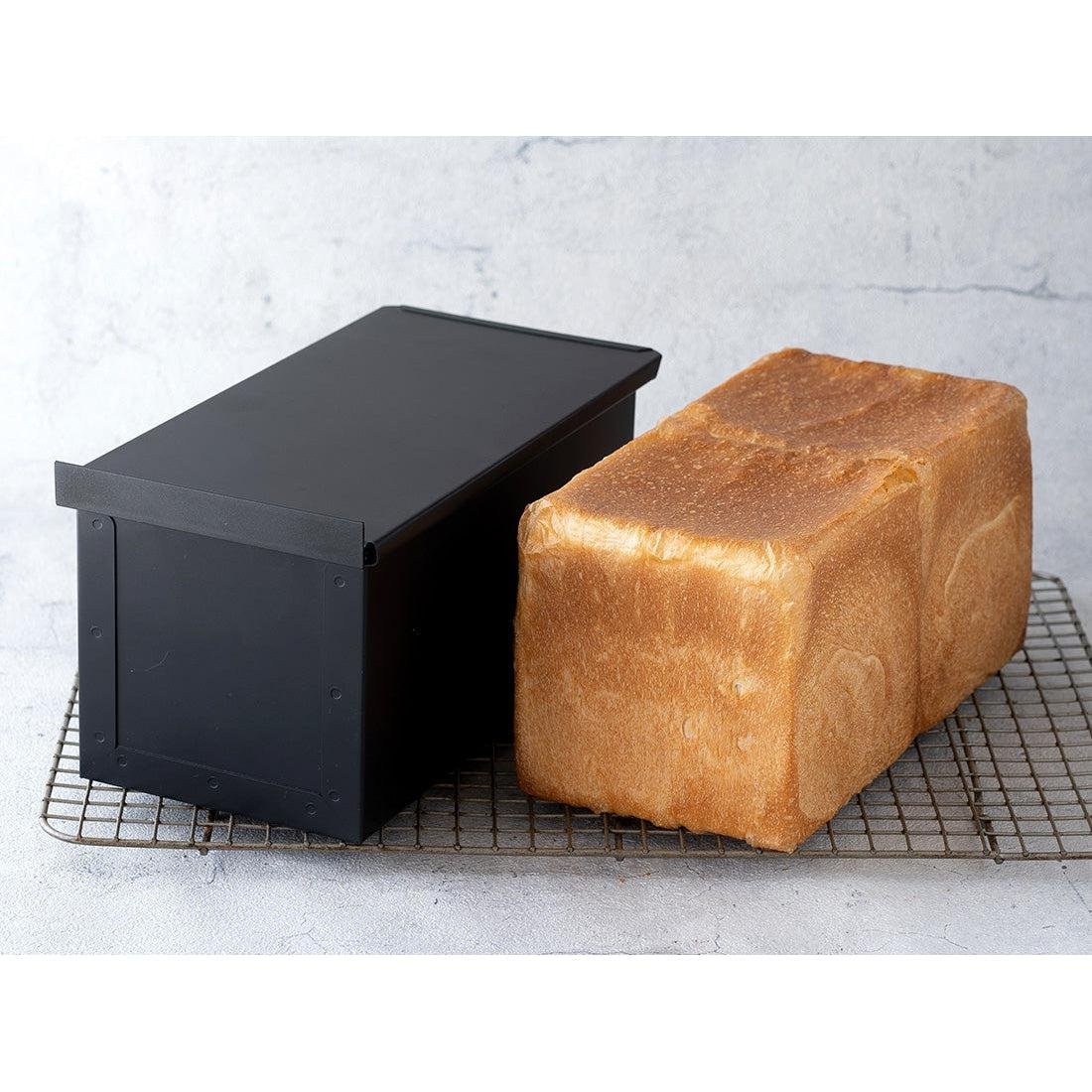 Matsunaga Premium Shokupan Bread Loaf Pan with Teflon Non‑Stick Coating