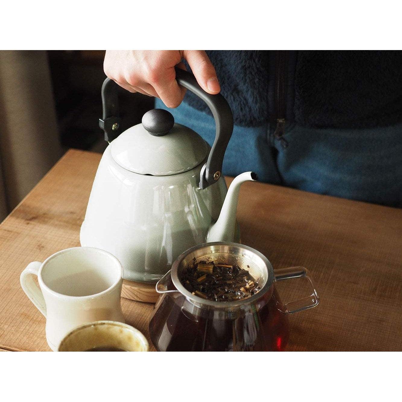 Japanese Enamel Gooseneck Kettle 2L White Noda Horo DK-200W