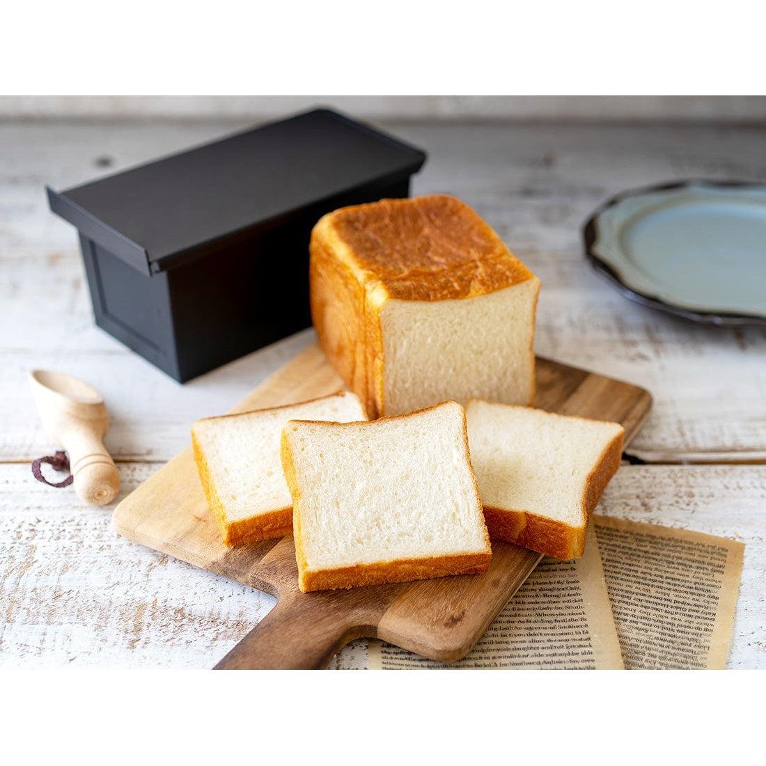 Matsunaga Premium Shokupan Bread Loaf Pan with Teflon Non‑Stick Coating
