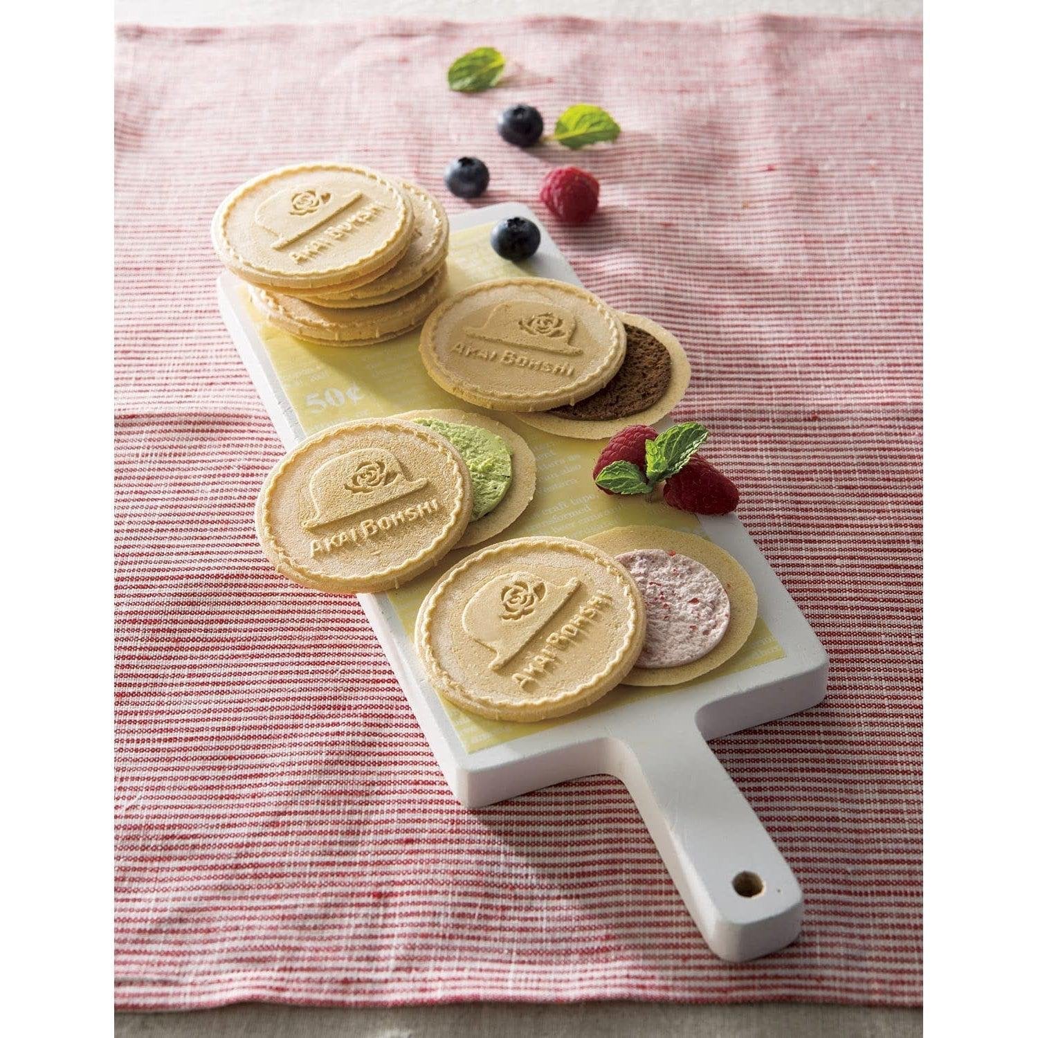 Akai Bohshi Whipped Chocolate Sandwich Cookies – 4 Flavors, 32 Pieces