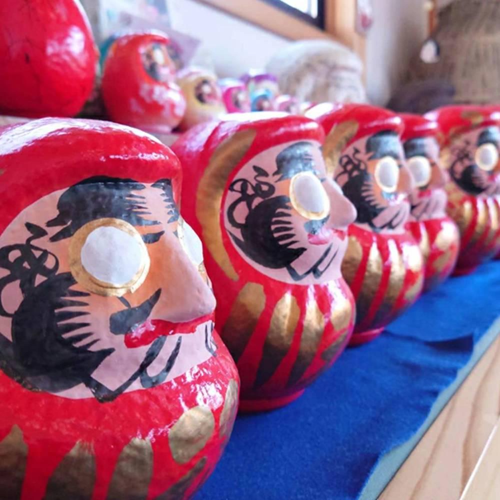 Handcrafted Red Shirakawa Daruma Luck Charm 35cm Paper‑Mâché Figurine