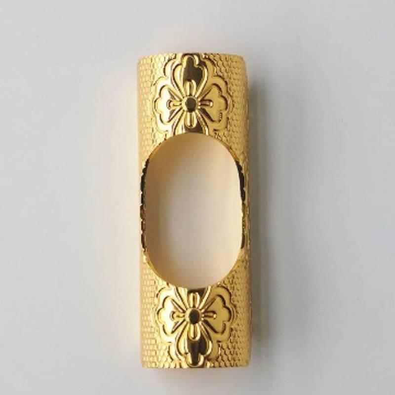 Tanabe Elegant Gold Chopstick Rest with Traditional Japanese Pattern