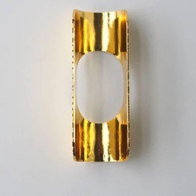 Tanabe Elegant Gold Chopstick Rest with Traditional Japanese Pattern
