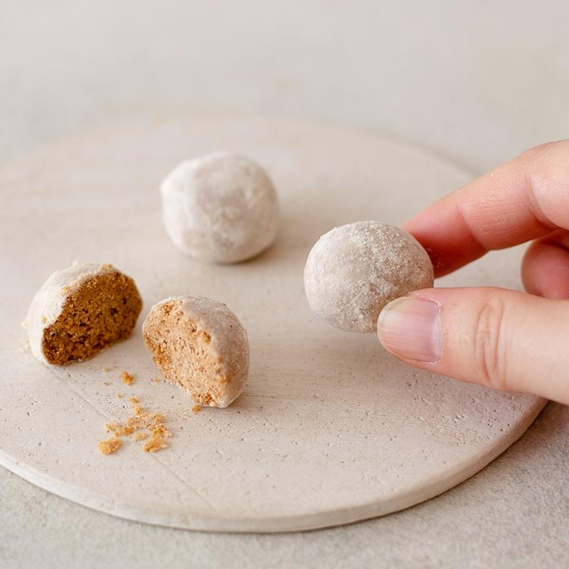 Tatatado Gluten-Free Wasanbon Sugar Cookie Balls – Premium Japanese Snack