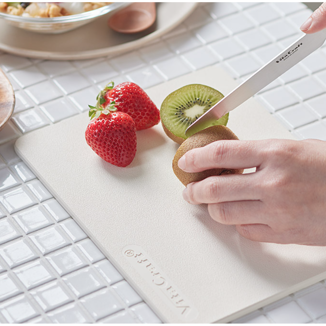 Vita Craft Antibacterial Soft Elastomer Cutting Board – Ivory 37cm