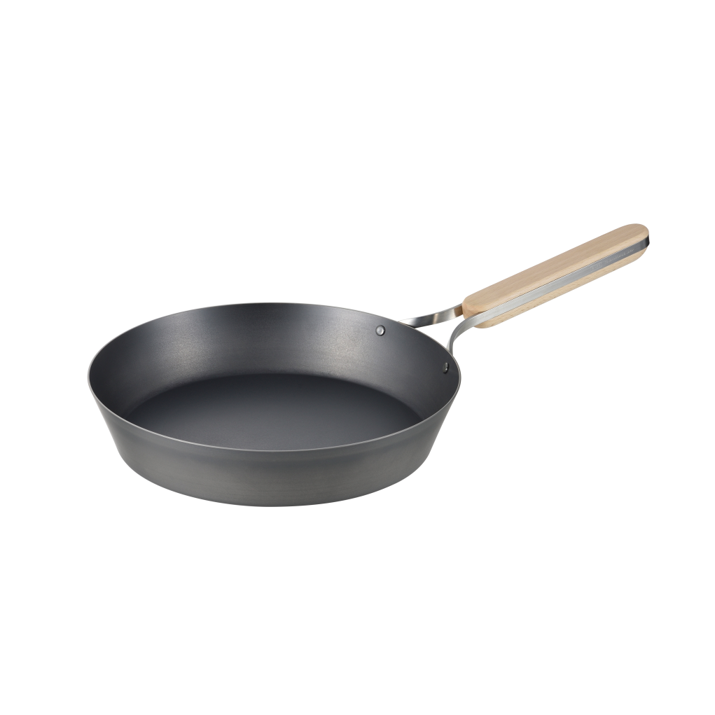 Wahei Enzo 20cm non-stick iron frying pan with ergonomic black handle, crafted in Japan