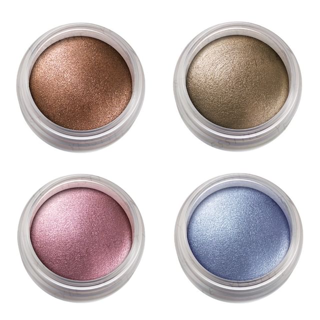 Kose DECORTE Eye Glow Gem - Luxurious eyeshadow with a luminous finish.