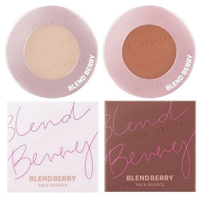 Kose Blend Berry Face Nuance highlighting blush for a natural, radiant complexion.
