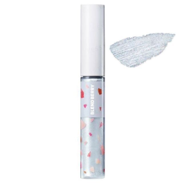 Kose Blend Berry Dazzling Gem Mascara - close up of wand and lashes showing shimmer and volume