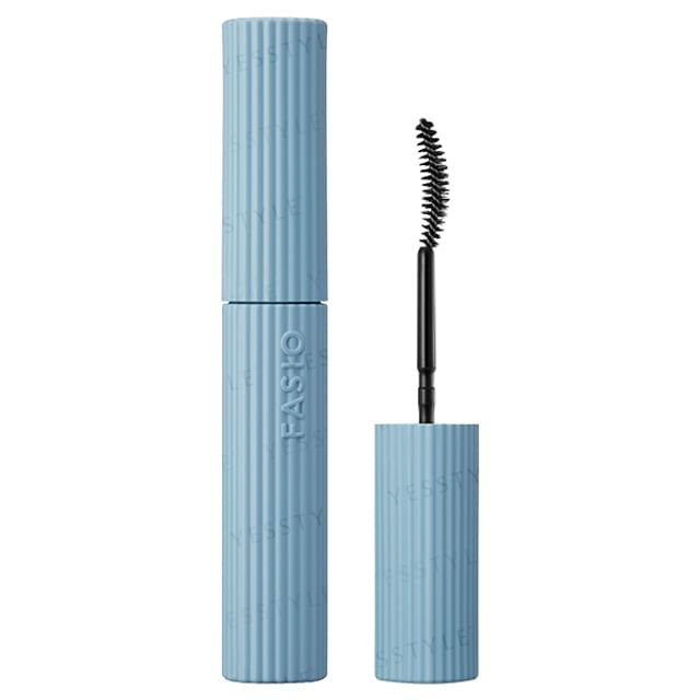Kose Fasio Ultra WP Mascara Long 01 Black - Close-up of wand and lash results.