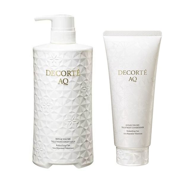 Kose DECORTE AQ Repair Volume Treatment Conditioner bottle